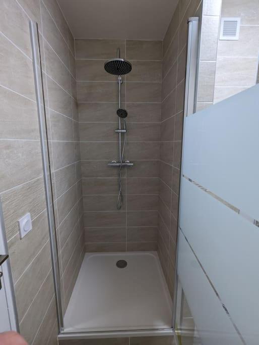 Appart Tout Confort Tres Proche Rer A Torcy  Extérieur photo