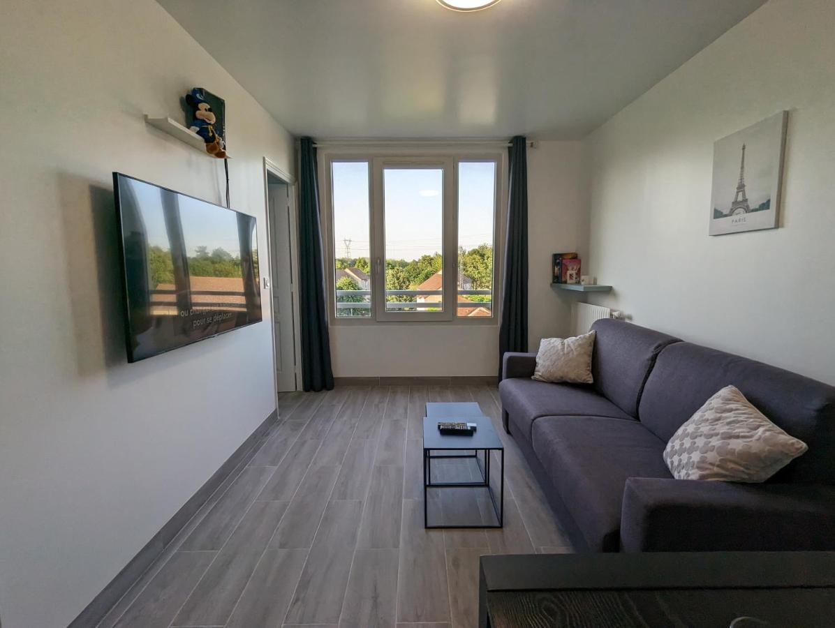 Appart Tout Confort Tres Proche Rer A Torcy  Extérieur photo